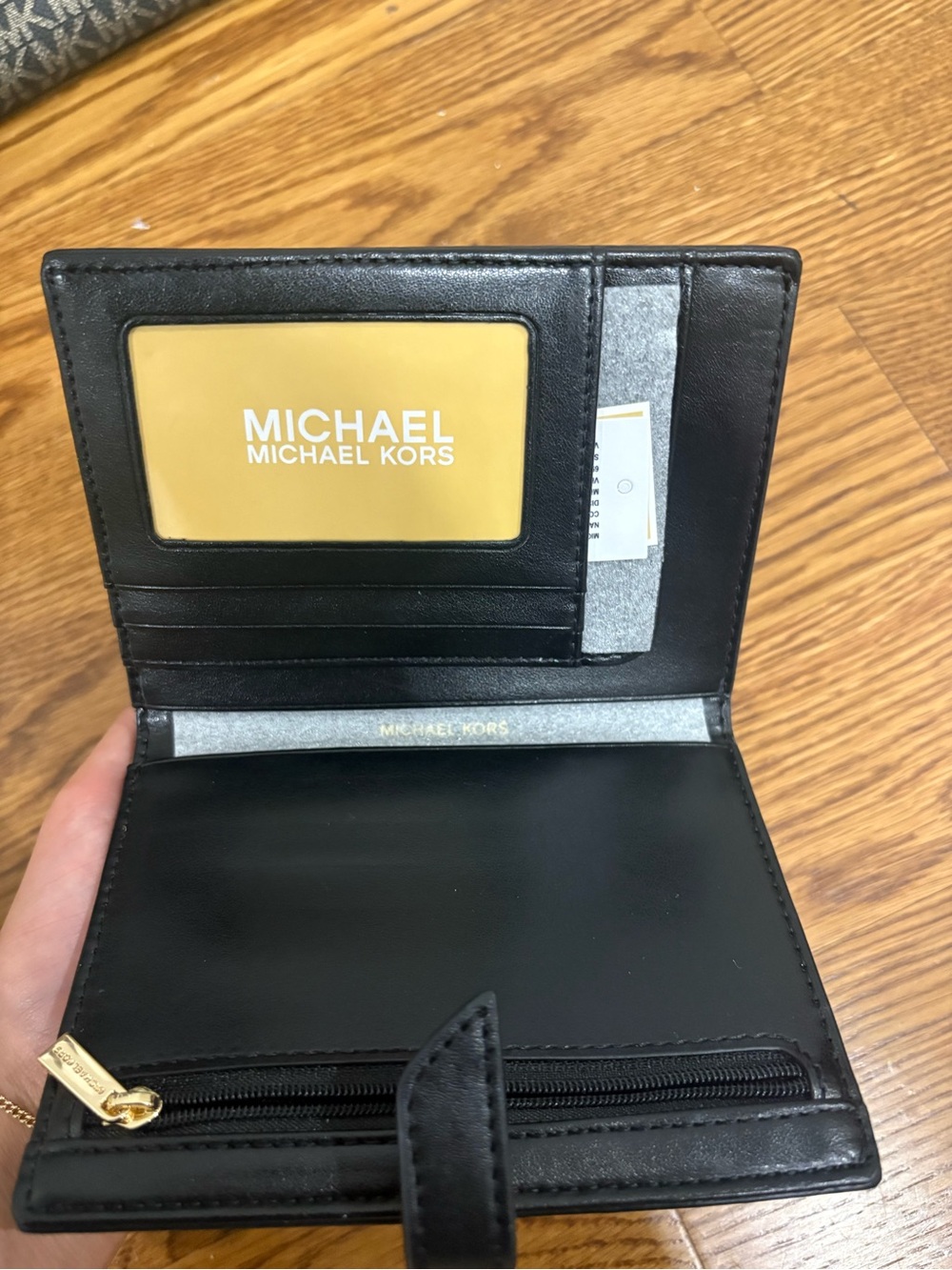 Michael Kors Voyager Large Signature Tote Bag WITH Matching Wallet - Picture 10 of 10